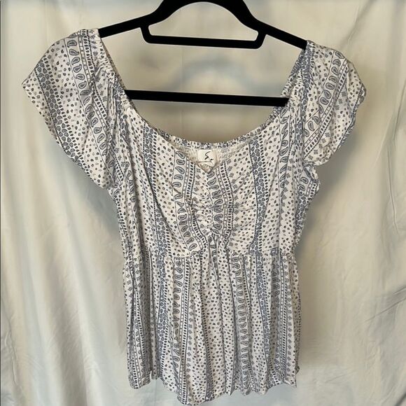 Women's White and Blue Paisley Patterned Blouse Top - Picture 1 of 4